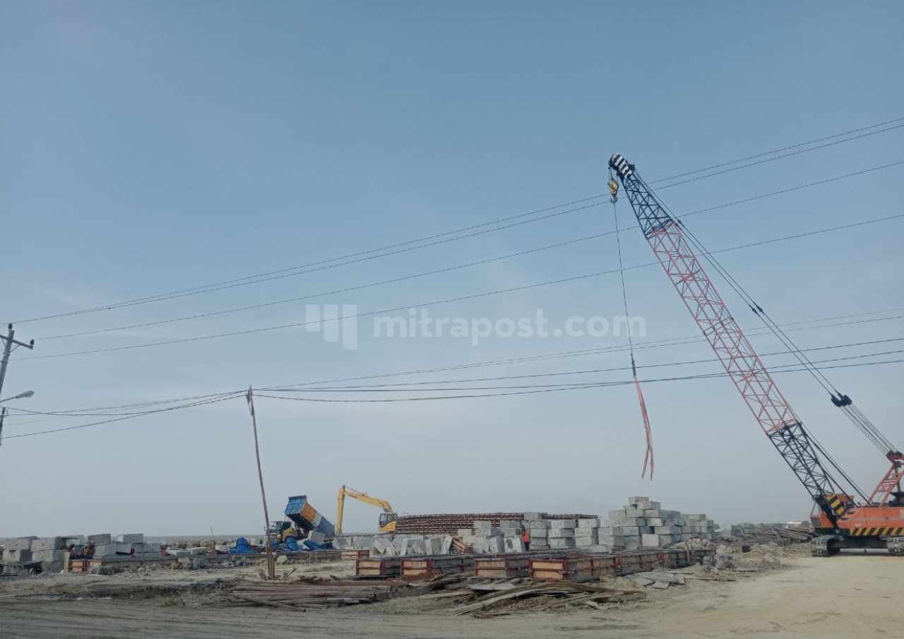 Hindari Risiko Kerusakan Kapal Bersandar, Proyek Breakwater Pelabuhan Perikanan Tasikagung Rembang Digarap