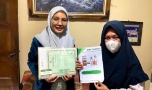 Stop Arsip Keluarga yang Menumpuk, Mahasiswa KKN Undip Beri Solusi Pengelolaannya