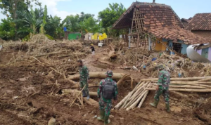 Warga Tunjungrejo Mulai Bernafas Lega, Bantuan Rumah Rusak Sudah Mulai Dikerjakan Warga Tunjungrejo Mulai Bernafas Lega, Bantuan Rumah Rusak Sudah Mulai Dikerjakan
