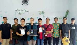 Mahasiswa KKN Undip Gelar Pelatihan Desain Grafis di Pedurungan Tengah