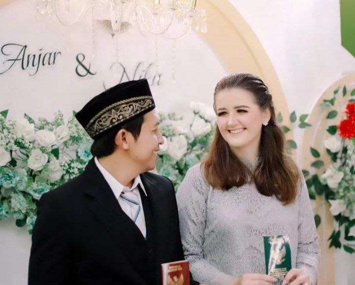 Foto: Kebersamaan Anjar dengan Istri Bule Rusia /mitrapost.com/laman media instragram