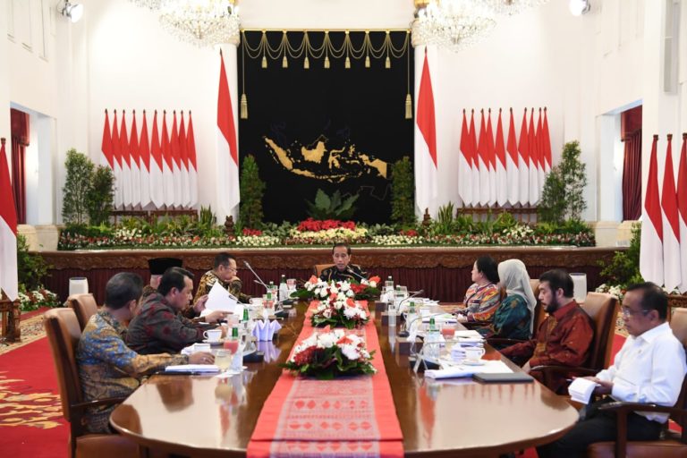 Di Istana Negara, Jokowi Ajak Para Pimpinan Lembaga Bahas Krisis Global