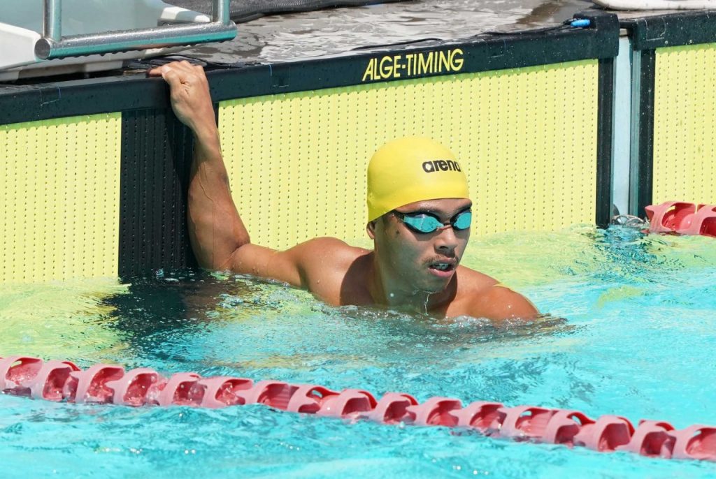 zaki zulkarnain berhasil raih emas di cabang para swimming di asean paragames 2022/ apg2022.com