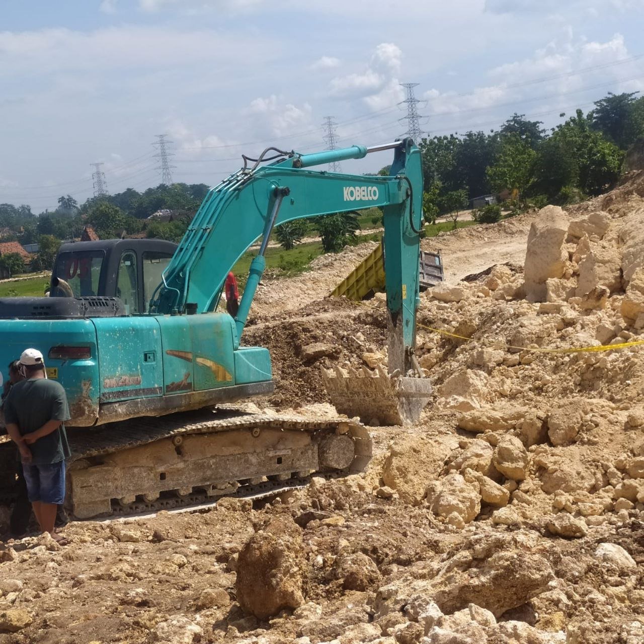 Sepanjang Jalur Sukolilo-Prawoto Hanya Ada 1 Tambang Punya Izin Operasional