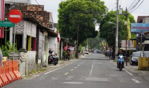 Dishub Yogyakarta Larang Parkir Kendaraan Tepi Jalan Gambiran