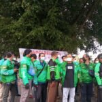 Orderan Sepi, Pengemudi Ojol di Pati Sebut Beban Semakin Bertambah dengan Kenaikan Harga BBM Orderan Sepi, Pengemudi Ojol di Pati Sebut Beban Semakin Bertambah dengan Kenaikan Harga BBM