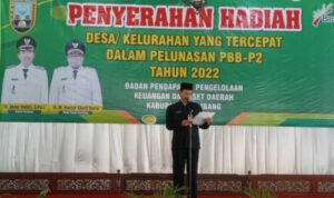 Foto: Kepala BPBKD Kabupaten Rembang, Feri Sumardi saat laporan berita acara di Pendopo Musium RA Kartini/mitrapost.com/Sri Lestari