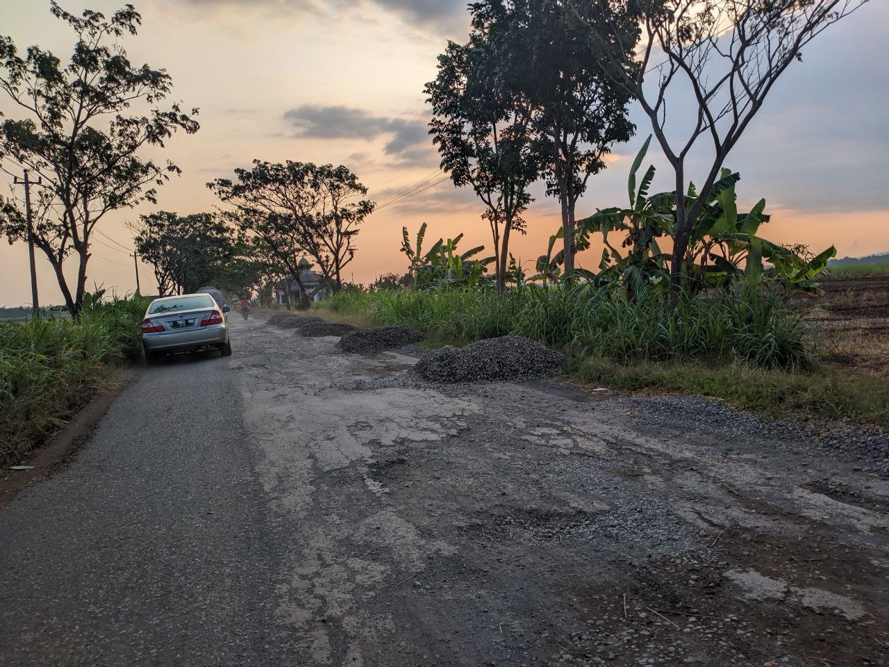Terkontrak Rp750 Juta, Jalan Rusak Gabus-Winong Mulai Dilakukan Perbaikan