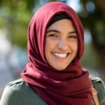 Pentingnya Menutup Aurat bagi Wanita Muslim