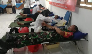 PMI Gelar Donor Darah di Aula Kecamatan Tambakromo, Pasukan Babinsa Antusias Jadi Relawan