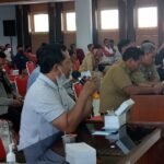 Foto: Rioma saat menyampaikan pendapat rapat koordinasi kebijakan BBM/mitrapost.com/Sri Lesta