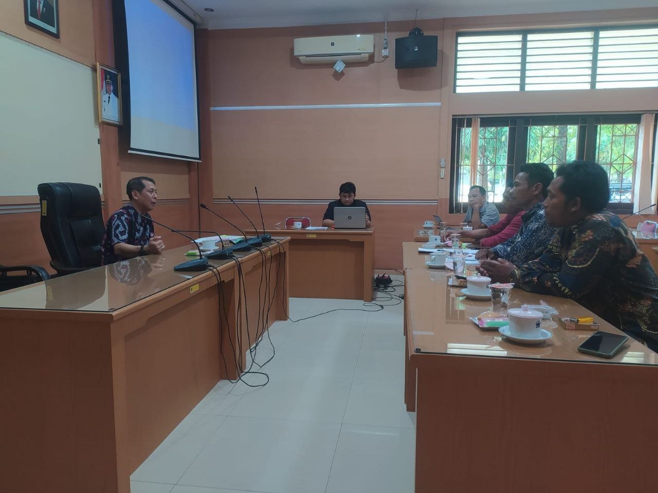 Foto: Perkumpulan Wali-SHL saat melakukan audiensi di Cabang Dinas Energi dan Sumber Daya Alam Mineral Wilayah Kendeng Muria/ mitrapost.com/ M. Kafi