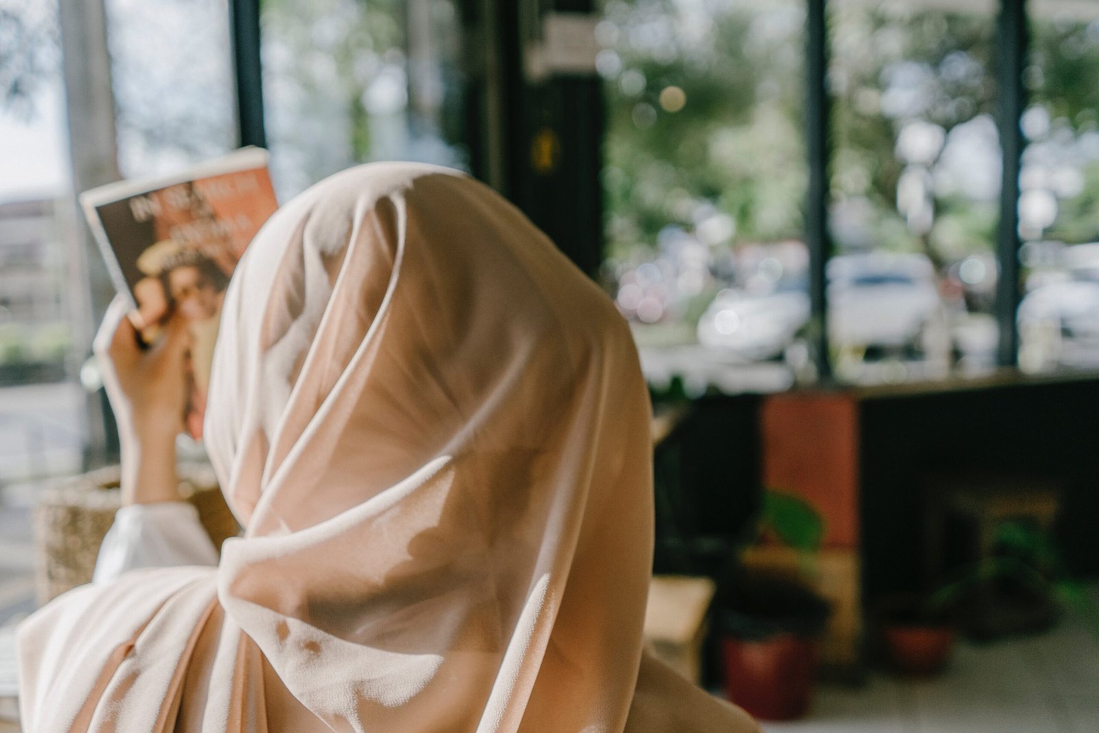 Cara Merawat Rambut Bagi Wanita Berhijab