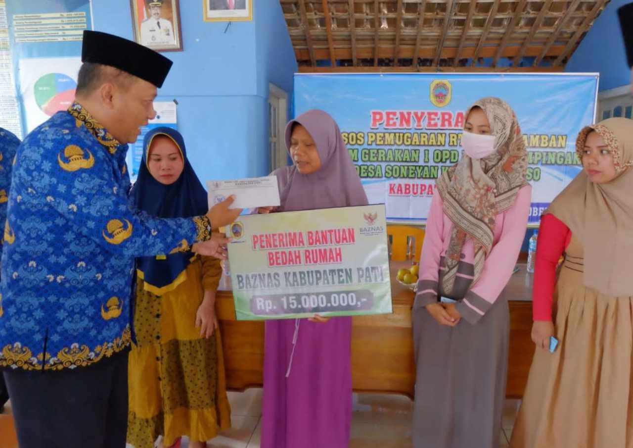 4 Warga Desa Soneyan Dapatkan Bantuan RTLH dan Pembangunan Jamban Dari Baznas