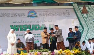 Gelar Upacara Wisuda, Ponpes Maslakul Huda Kajen Pati Datangkan Tokoh Nasional KH Said Aqil Siradj
