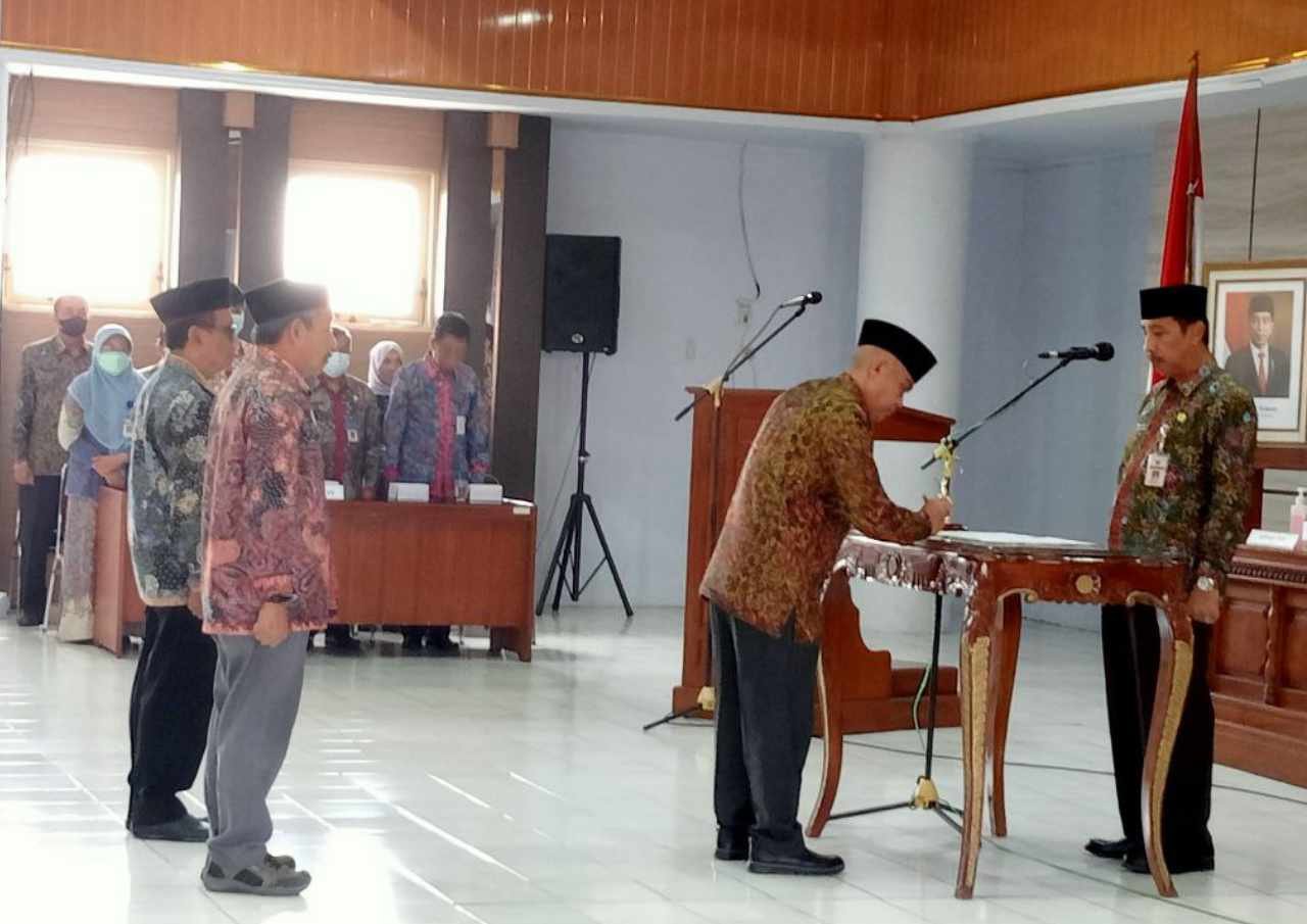 Foto: Penandatanganan Pelantikan Jabatan Pimpinan Tinggi Pratama JPTP di Lantai 4 Kantor Bupati/mitrapost.com/Sri Lestari