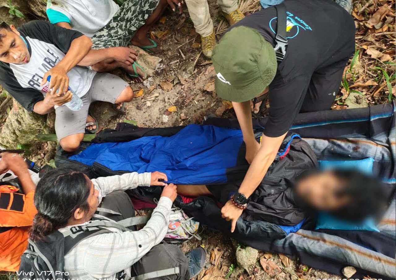 Foto: Kondisi Korban Saat Diselamatkan Oleh Tim Penyelamat Kabupaten Rembang/mitrapost.com/Sri Lestari