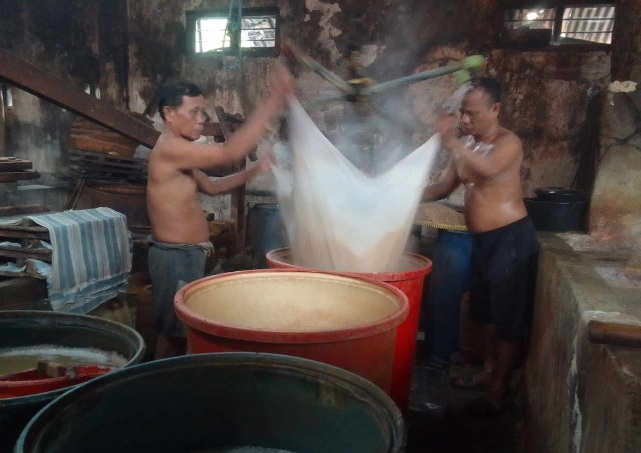 Foto: Produksi pabrik tahu di Blaru Pati (Sumber: Anwar/Mitrapost.com)