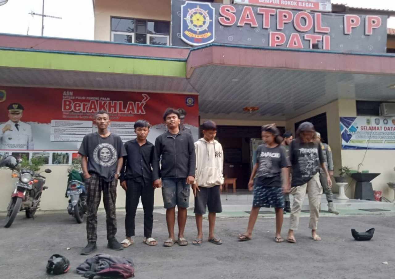 Satpol PP Amankan 6 Anak Punk di Pati