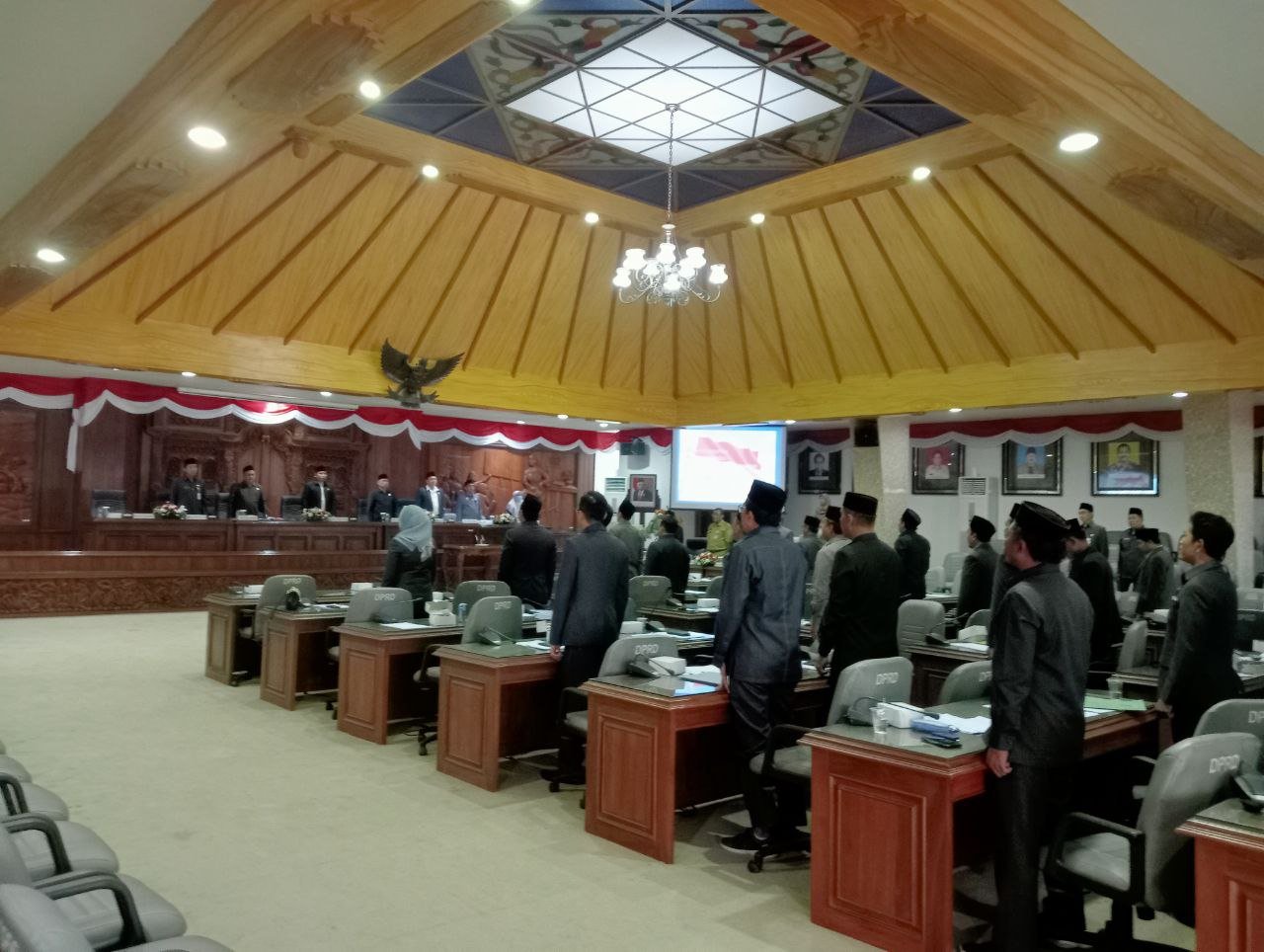 Foto: Suasana Rapat Paripurna Raperda APBD di gedung DPRD Kabupaten Rembang/mitrapost.com/Sri Lestari