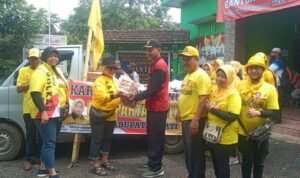 Dewan Salurkan Bantuan ke Tambakromo dan Winong