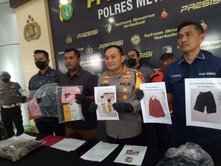 Seorang Pria Tega Siram Istri dan Anak dengan Air Keras Hingga Meninggal Dunia