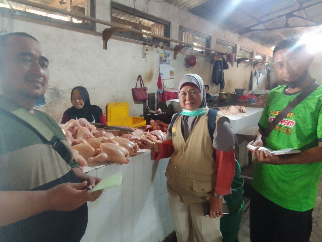 Jelang Nataru, Tim Kepokmas Kabupaten Pati Lakukan Monitoring di Pasar Puri 