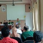 Foto: Saman saat menyampaikan suaranya di forum diskusi (Sumber: vind/mitrapost.com) Foto: Saman saat menyampaikan suaranya di forum diskusi (Sumber: vind/mitrapost.com)