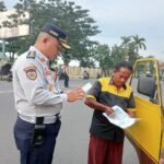 Foto : Ilustrasi kegiatan Ramp Check yang dilakukan oleh Dishub Kabupaten Pati bersama dengan Satlantas, Jasa Raharja dan Balai Sarana Prasarana Provinsi Jawa Tengah (Sumber : Dokumen Dishub Pati) Foto : Ilustrasi kegiatan Ramp Check yang dilakukan oleh Dishub Kabupaten Pati bersama dengan Satlantas, Jasa Raharja dan Balai Sarana Prasarana Provinsi Jawa Tengah (Sumber : Dokumen Dishub Pati)