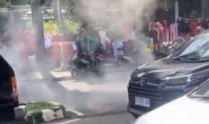 Viral Video Kepulan Asap yang Diduga Gas Air Mata Jelang Laga Indonesia VS Vietnam/bolatimes