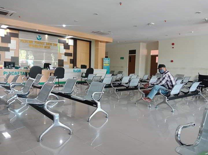 Foto: Suasana layanan administrasi di salah satu Rumah Sakit Rembang/mitrapost.com/Sri Lestari