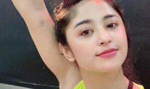 Dewi Perssik Mengaku Dilamar Pilot/Twitter