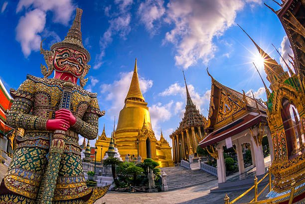 Thailand Akan Berlakukan Biaya Masuk Bagi Wisatawan Asing/iStock