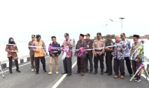 Pembangunan Jembatan Temperak Rembang Selesai, Bupati Sebut Bisa Tambah Nilai Ekonomi Pembangunan Jembatan Temperak Rembang Selesai, Bupati Sebut Bisa Tambah Nilai Ekonomi