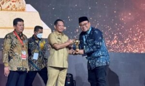 Pemkab Rembang Peroleh Penghargaan Cakupan Kesehatan Semesta