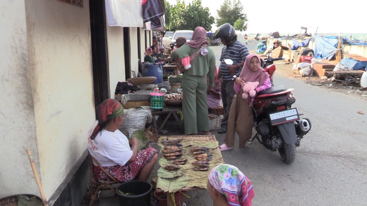 Bupati Rembang Gagas Desa Karangmangu Dijadikan Kawasan Wisata Kuliner Pengasapan Ikan