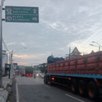 Foto: Jalan Pantura Rembang arah menuju Provinsi Jawa Timur (Tuban)/mitrapost.com/Sri Lestari )