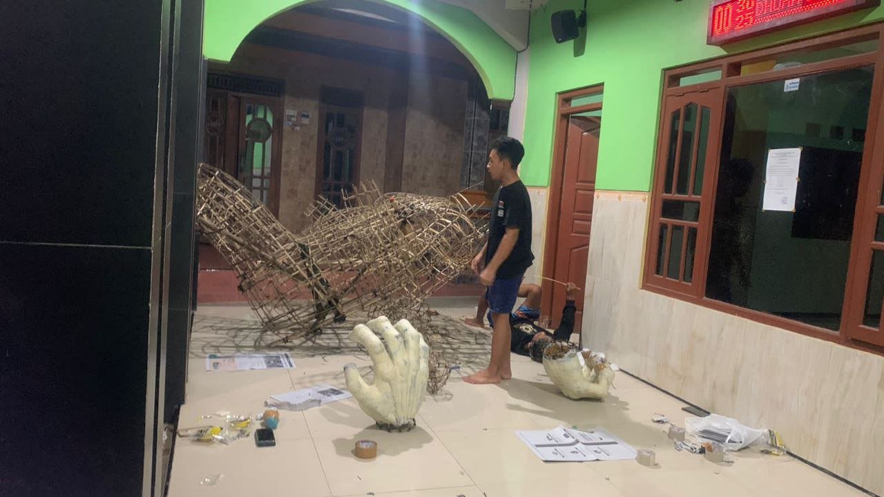 Foto : persiapan malam takbir di desa Raci Kecamatan (mitrapost.com / Putri Asia)