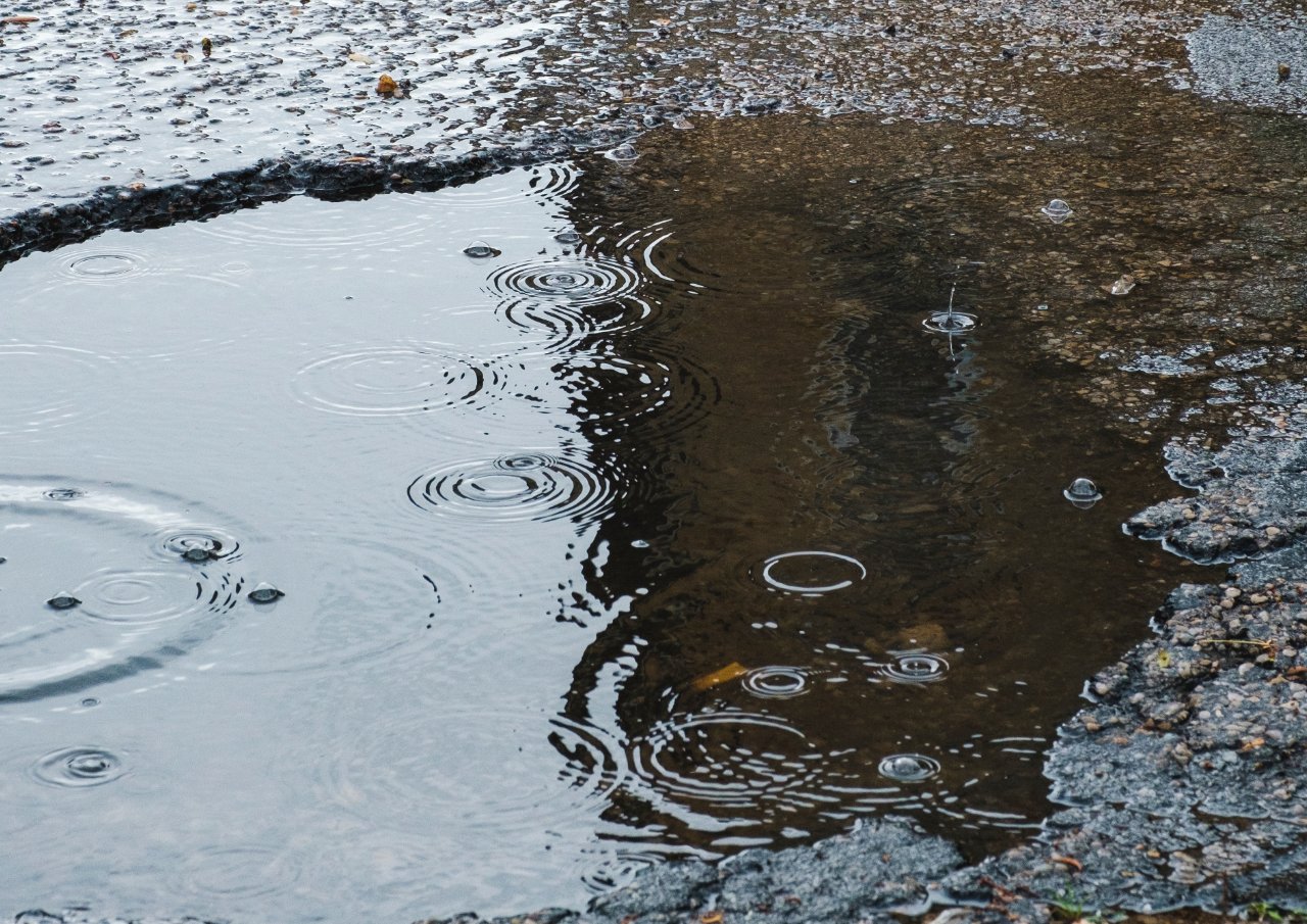 Foto: Ilustrasi jalan rusak (Sumber: unsplash)