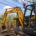 Satu Alat Berat Eskavator Dikerahkan Robohkan Warung Remang-remang di Margorejo Pati