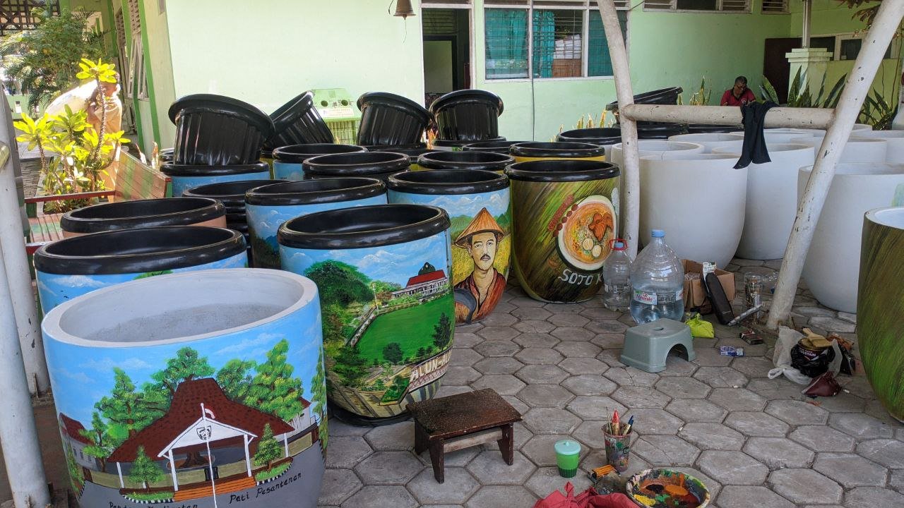 86 Pot Jumbo Berlukiskan Ikon Pati Disiapkan Perindah Lingkungan Kota