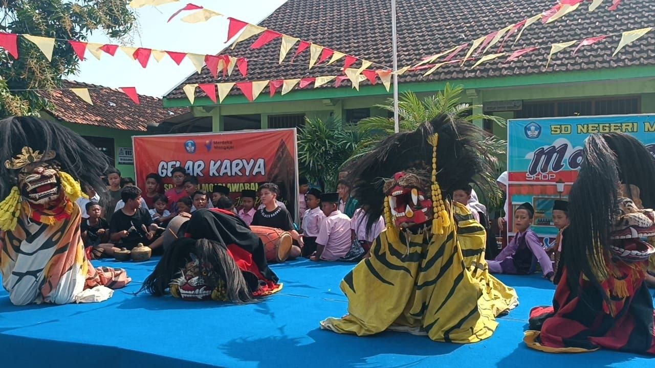 Foto : gelar karya SD N Mojolawaran, Gabus yang dipamerkan (Sumber : Dokumen Sekolah)