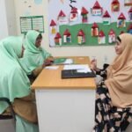 Foto : ilustrasi anak terima raport sekolah (Sumber : istimewa) Foto : ilustrasi anak terima raport sekolah (Sumber : istimewa)