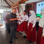 153 Siswa SMP Tidak Mampu, Peroleh Bantuan Seragam dari BAZNAS Pati