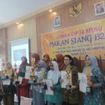 Foto : suasana kegiatan lomba cipta menu makan siang B2SA (Sumber : Mitrapost.com/Putri Asia) Foto : suasana kegiatan lomba cipta menu makan siang B2SA (Sumber : Mitrapost.com/Putri Asia)