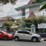 Foto : Ilustrasi gambaran ruas jalan yang dijadikan parkir Dinas Kesehatan Kabupaten Pati (Sumber : Istimewa)