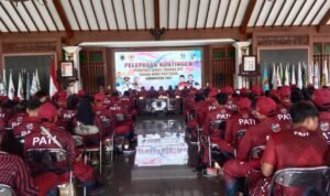 Foto: Para atlet kontingen Pati ikuti upacara pelepasan ke Porprov 2023 (Istimewa)