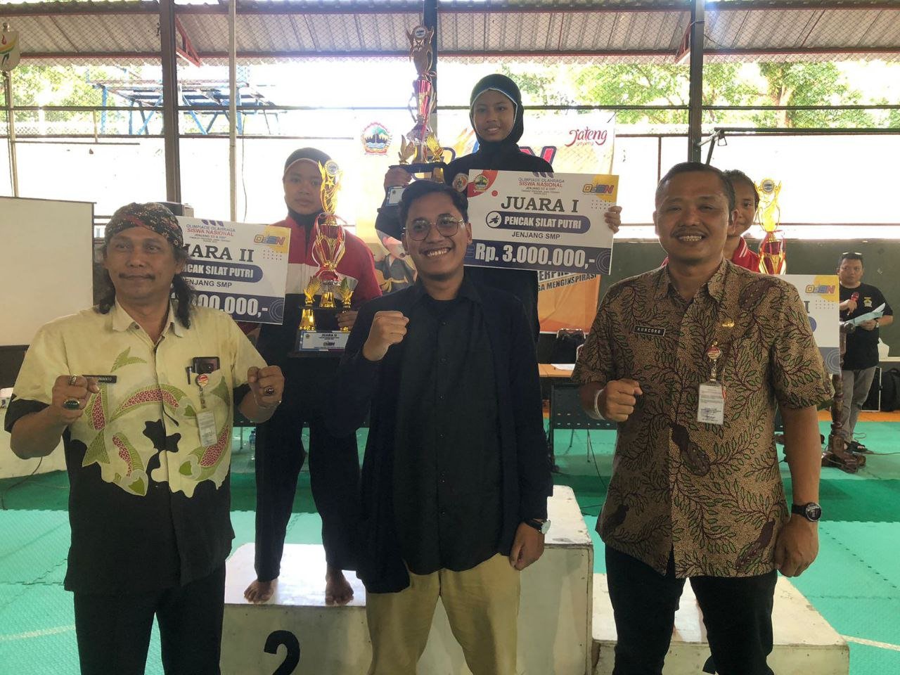 Foto : Pertandingan O2SN Cabor Pencak Silat tingkat Prov Jateng (Sumber : Dok. Pribadi Suprayitno) Foto : Pertandingan O2SN Cabor Pencak Silat tingkat Prov Jateng (Sumber : Dok. Pribadi Suprayitno)