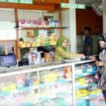 Foto : Ilustrasi obat-obatan yang ada di apotik atau toko herbal (Sumber : Istimewa )
