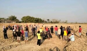 Foto: Warga Dayu Desa Tanjungsekar Tolak Aktivitas Galian C (Sumber: istimewa)